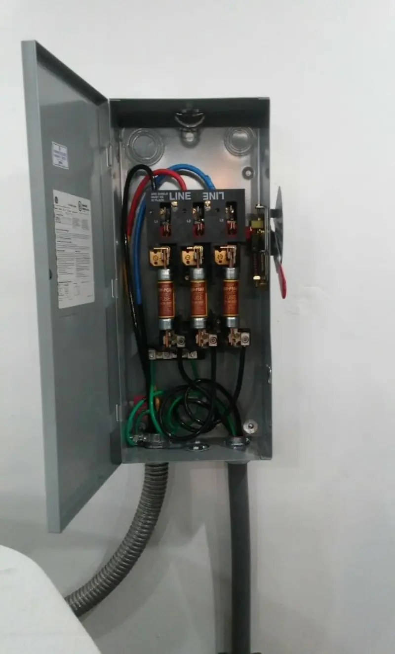 Three-phase disconnect switch installed for Smoke Detector Installation in New Lenox